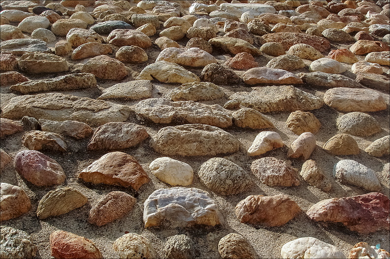 P4220008-stones-sand-24x36-001 copie-1100px