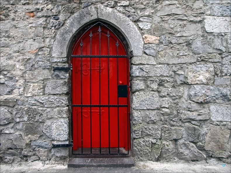 P6234993-red-door-4x3 copie-733px