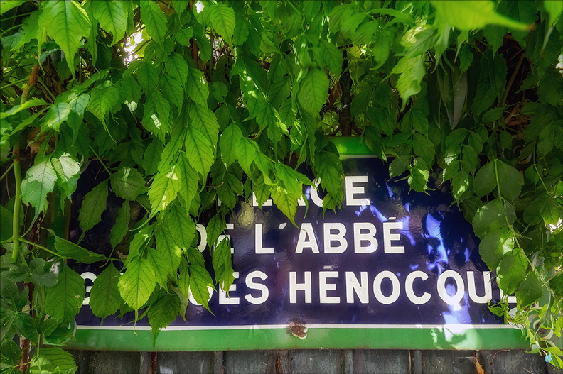 Place de l'abbé Georges Hénoque